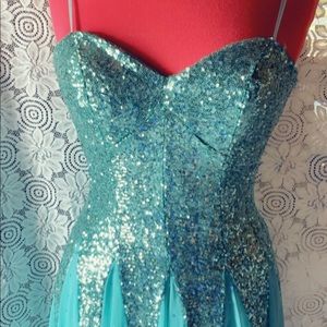 Evening Special occasion dress. Sz. 7-8 Juniors